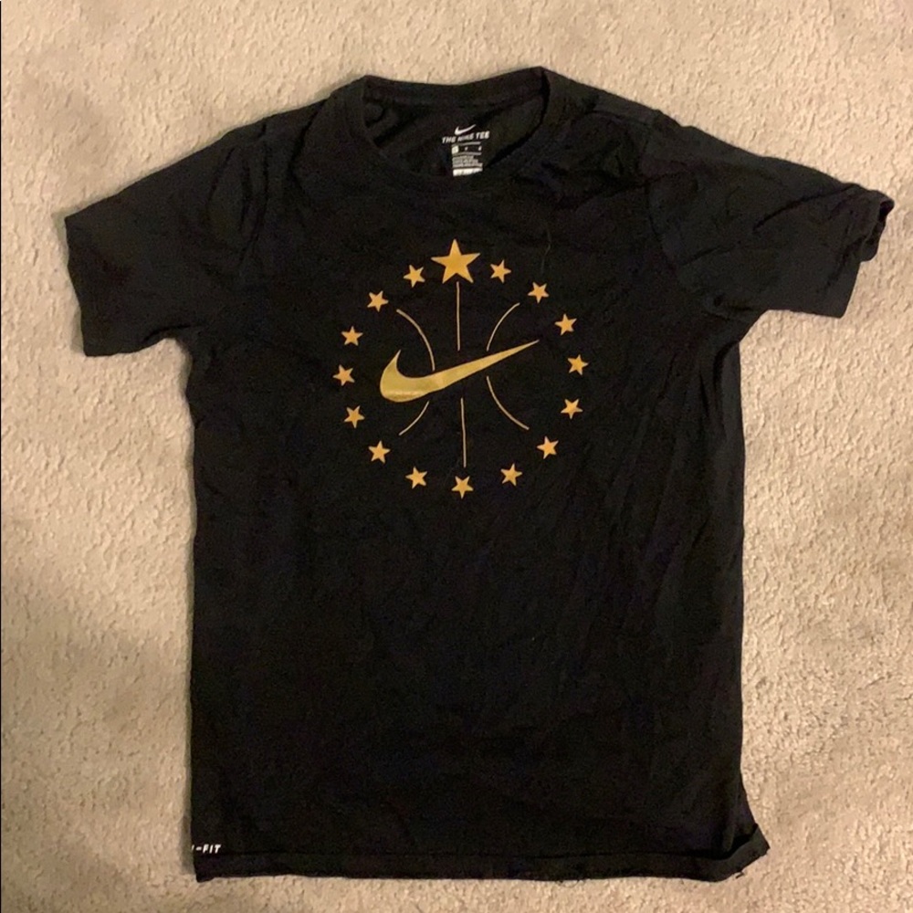 Nike Youth Large Athletic T-Shirt
